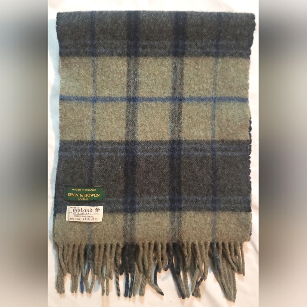 Kevin & Howlin Scarf 100% Lambswool Dublin Ireland Plaid John Hanley Co
